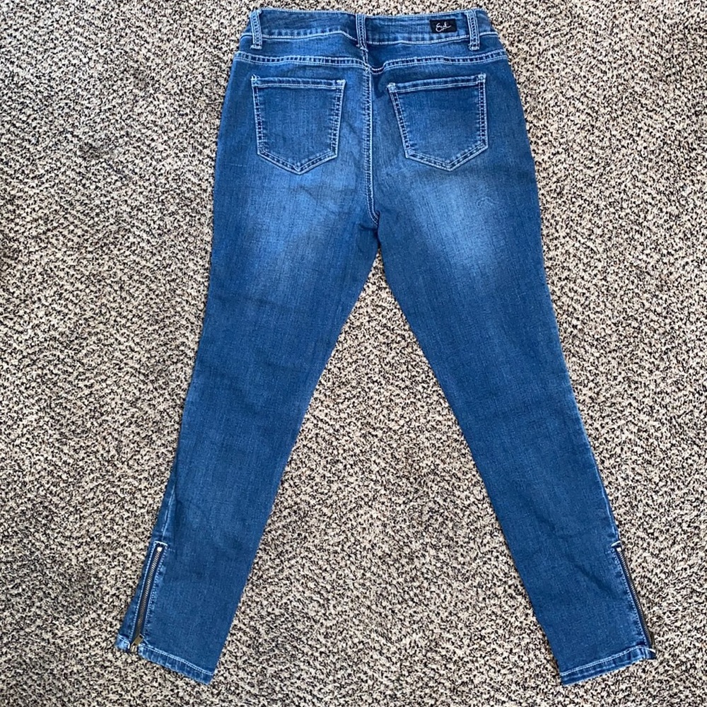 Skinny ankle jeans - great stretch! - Picture 4 of 5